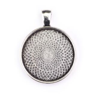 pendant round antique silver