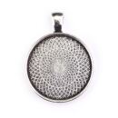 pendant round antique silver