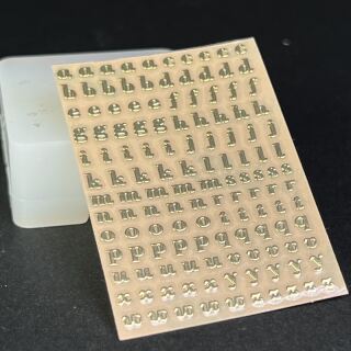 Metallsticker 3mm Buchstaben und Zahlen gold - Kleinbuchstaben