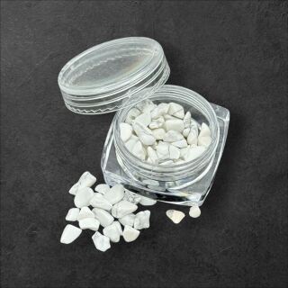 natural howlite chips